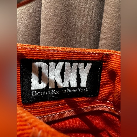 Vintage DKNY Orange Jeans Size 6 (equivalent size 0-2) - Picture 3 of 12